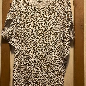Wonderly Leopard Sleeve Blouse. Size Large